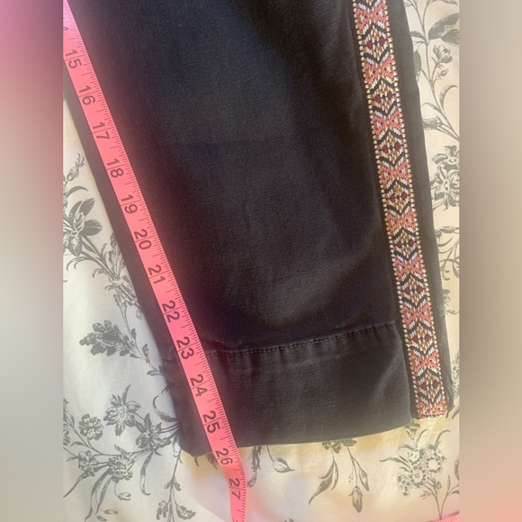 Great Anthropologie embroidered side stripe pants - Picture 2 of 7